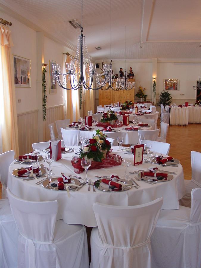 Gasthof Rockensuess Schwalmstadt Extérieur photo